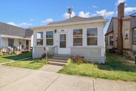 423 Center Street