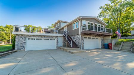 7522 Lake Shore Drive