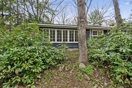 223 Shady Oak Drive