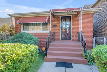 3923 Pulaski Street