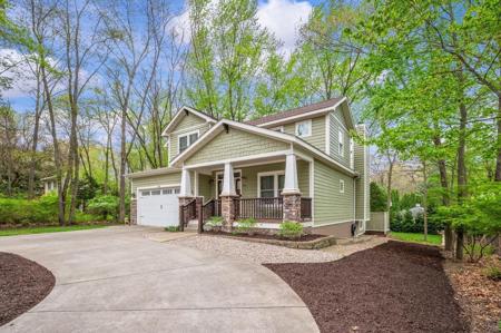 318 El Portal Drive