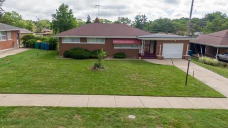 133 N Grand Boulevard