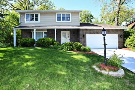 423 Shorewood Court