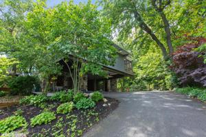 529 E Lake Front Drive