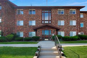 8125 Lake Shore Drive