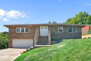 422 Shorewood Court
