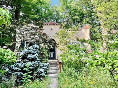 211 Pearson Avenue