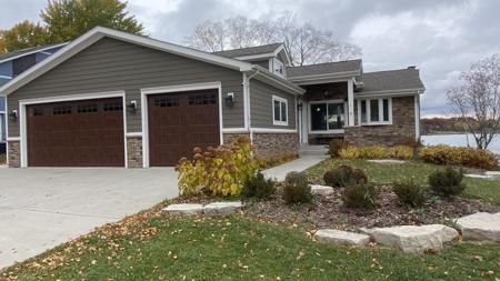 1728 Beachview Court