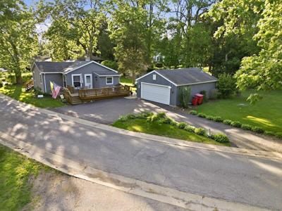 7306 W 143rd Place