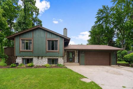 2337 Four Seasons Parkway