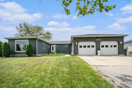 1390 Lakeside Street