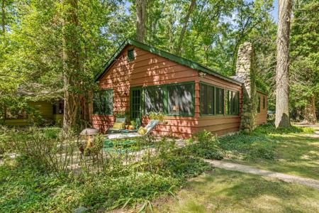 3856 Birchwood Trail
