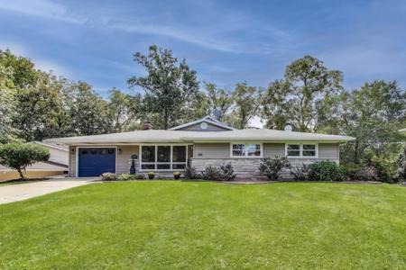 1009 Lake George Drive