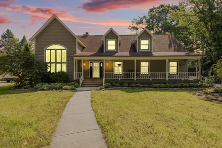 4106 Oak Grove Drive