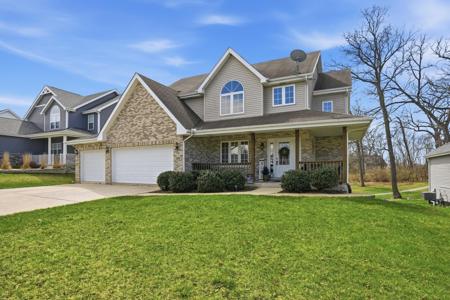 2219 Forest View Lane