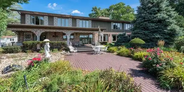 302 Grayson Road