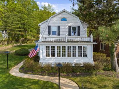 1521 Lake Shore Drive