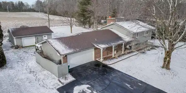 3703 Waverly Road