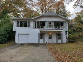 2819 Roslyn Trail