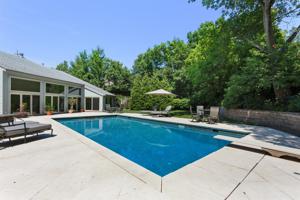 101 E Lake Front Drive