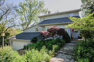4 Turret Road