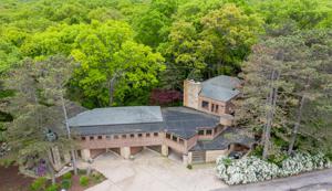 2902 Ridge Road