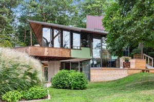 2509 Lake Shore Drive