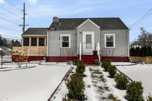 803 W 7th Place