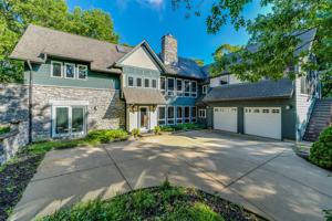 10 S Palmer Avenue