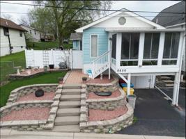 8606 W 131st Place