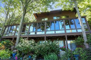 527 E Lake Front Drive