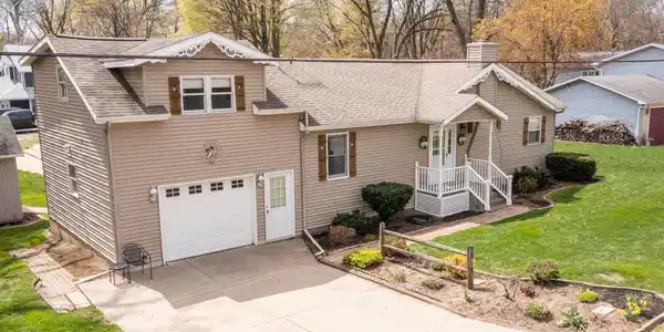 110 Country Club Drive