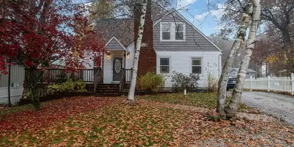 213 Holton Road