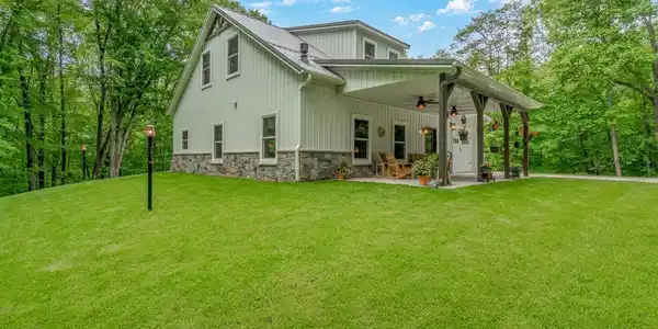 309 Scholl Lane