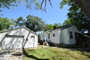 1208 W 7th Place