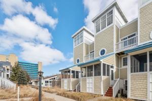 200 Lake Shore Drive
