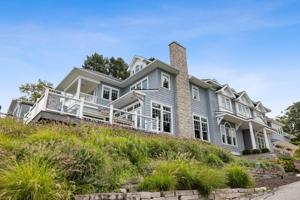 3600 Lake Shore Drive