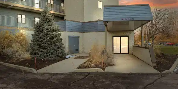 423 Outlook Cove Drive