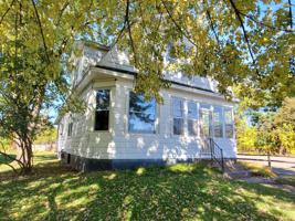 122 MILWAUKEE ST W