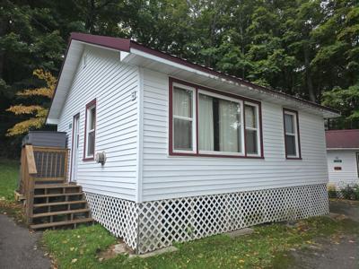 5699 THUNDER BAY LN