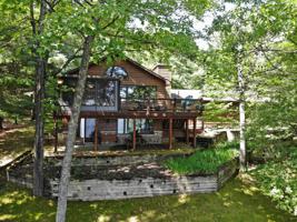 1210 NORTH BAY TR