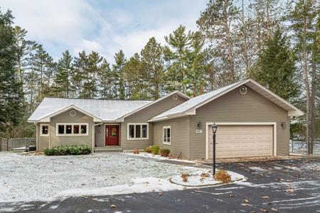 9061 AMBER LAKE RD E