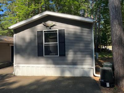 1226 MAPLE LN