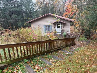 N8942 FOREST RD