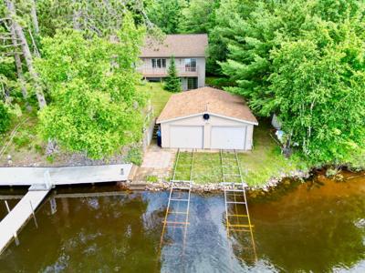 2027 THE POINT RD