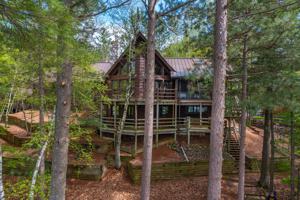 4441 MAPLE DR