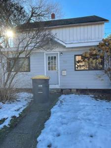 707 PHILLIP ST W
