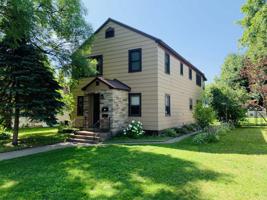 112 PROSPECT AVE E