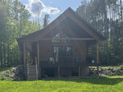 N11592 WOODLAND DR