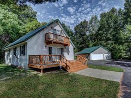2716 APPLE LN